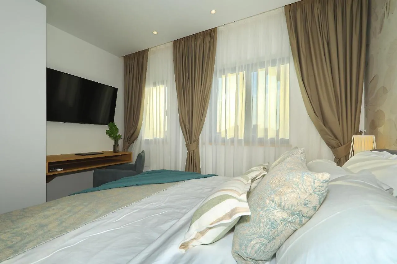 Villa Manda Zadar Luxury Apartments 4*,